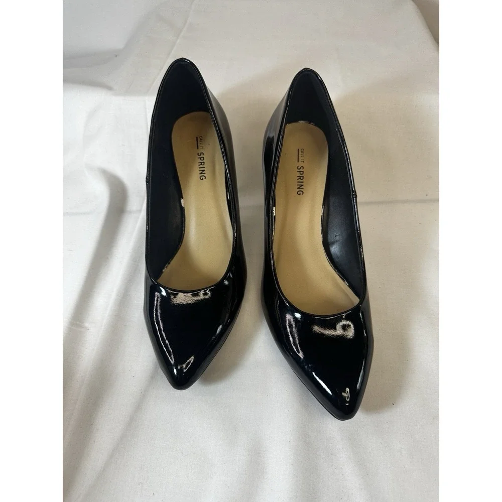 Womans Call It Spring Size‎ 7 Black Pointed toe Heel Dress Shoe